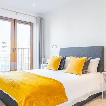 St Albans 2 Bed Luxury City Apartment, 5 Mins Walk To Train & Allocated Parking Eksteriør bilde