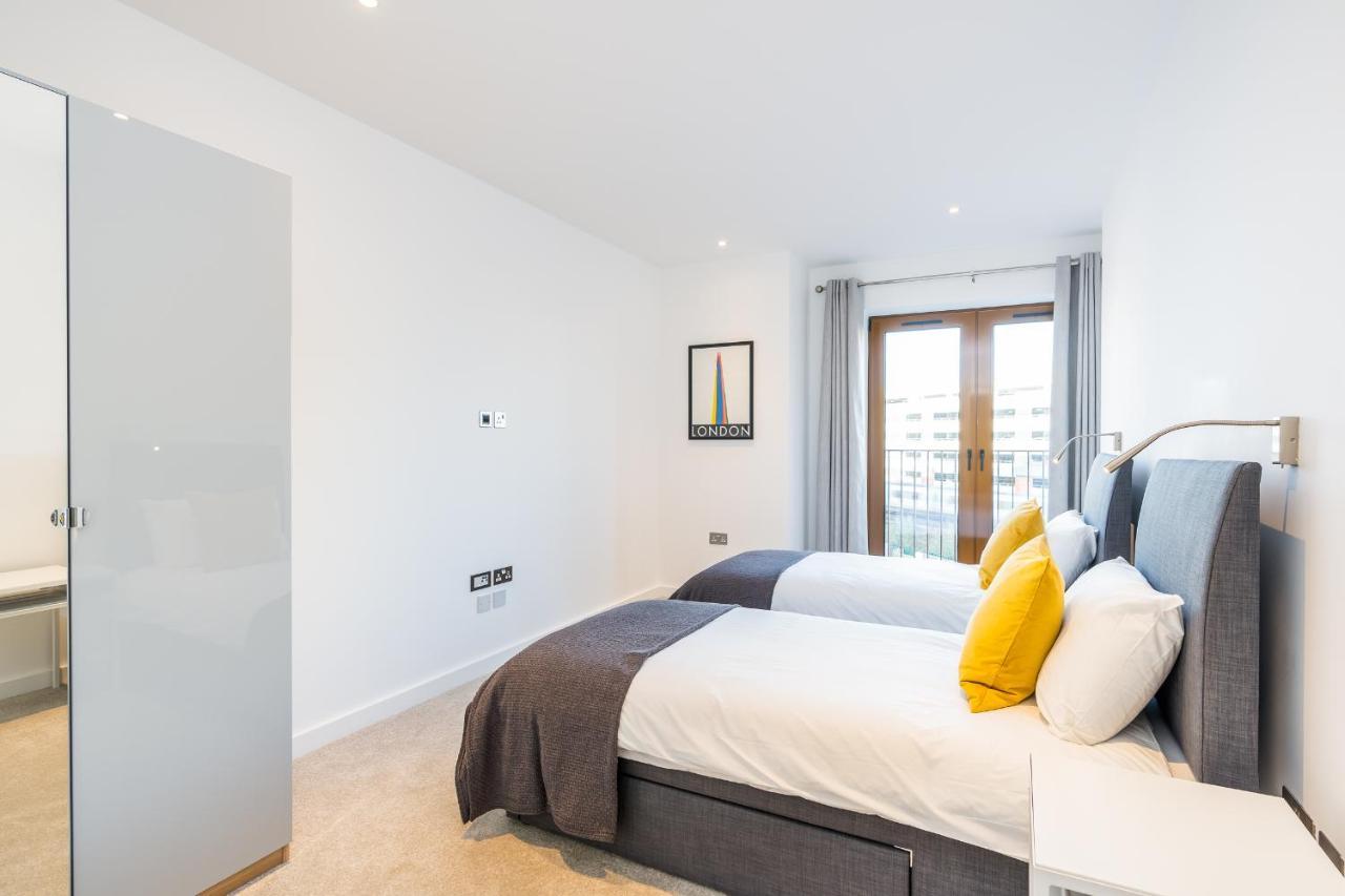St Albans 2 Bed Luxury City Apartment, 5 Mins Walk To Train & Allocated Parking Eksteriør bilde