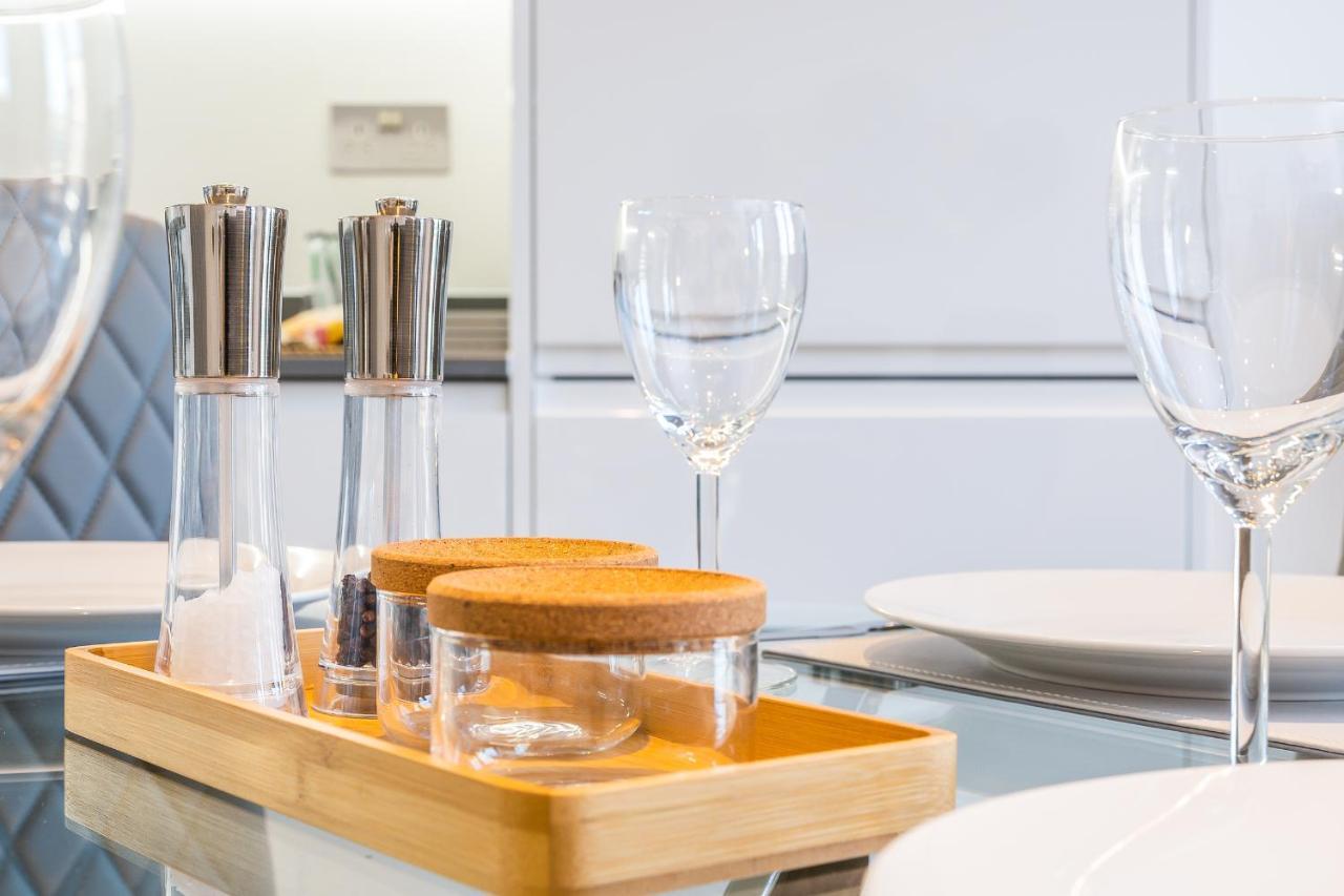 St Albans 2 Bed Luxury City Apartment, 5 Mins Walk To Train & Allocated Parking Eksteriør bilde