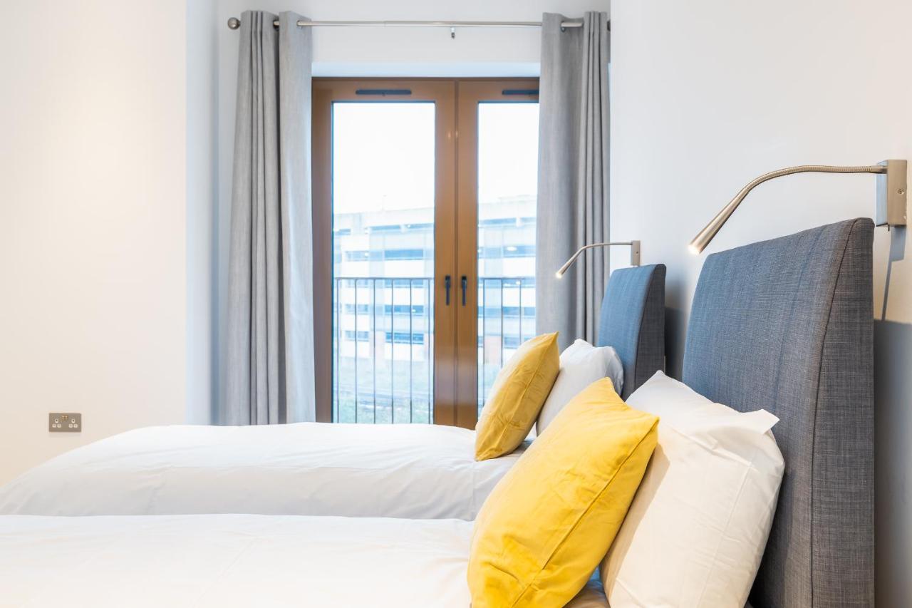 St Albans 2 Bed Luxury City Apartment, 5 Mins Walk To Train & Allocated Parking Eksteriør bilde