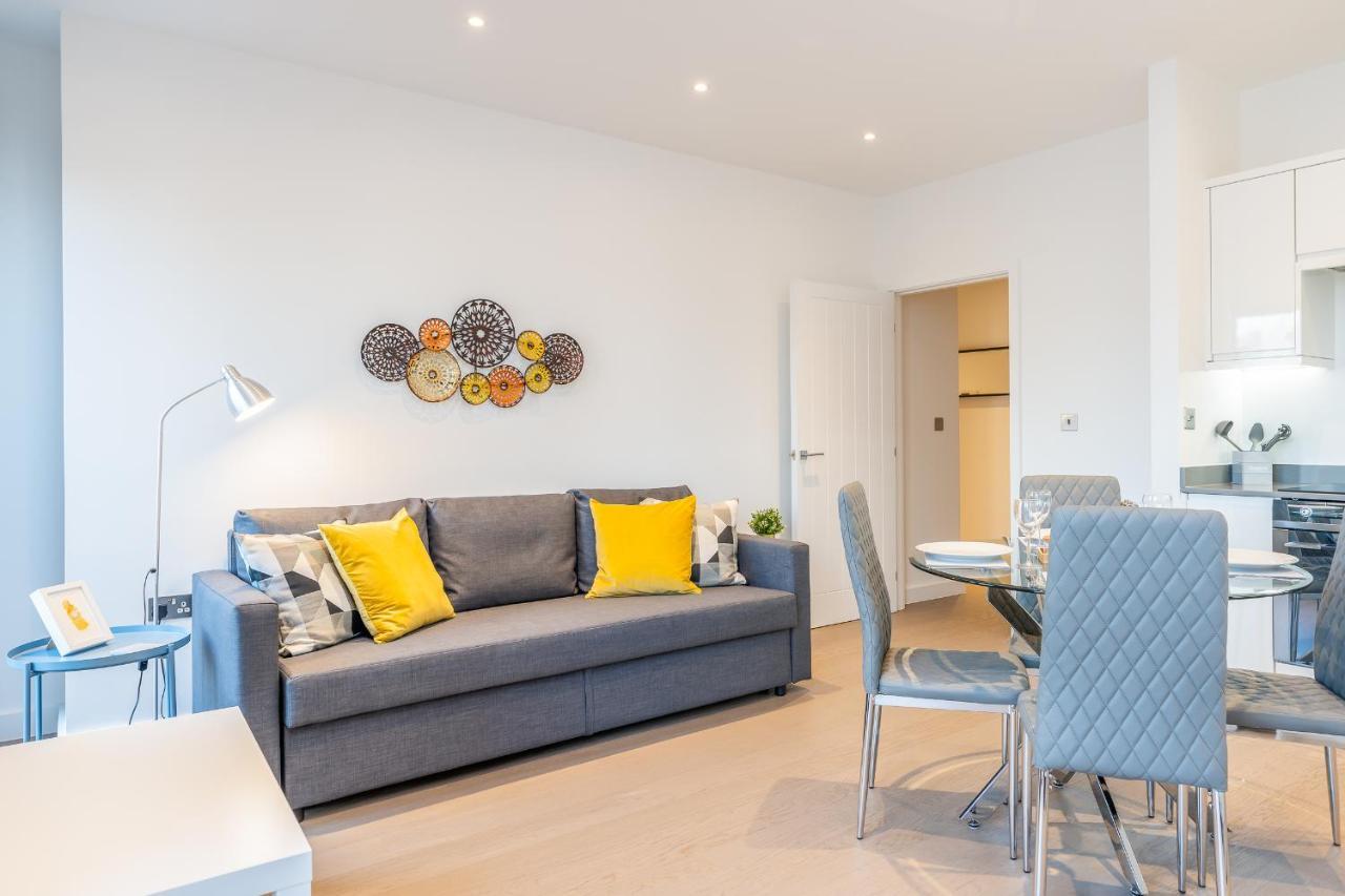 St Albans 2 Bed Luxury City Apartment, 5 Mins Walk To Train & Allocated Parking Eksteriør bilde