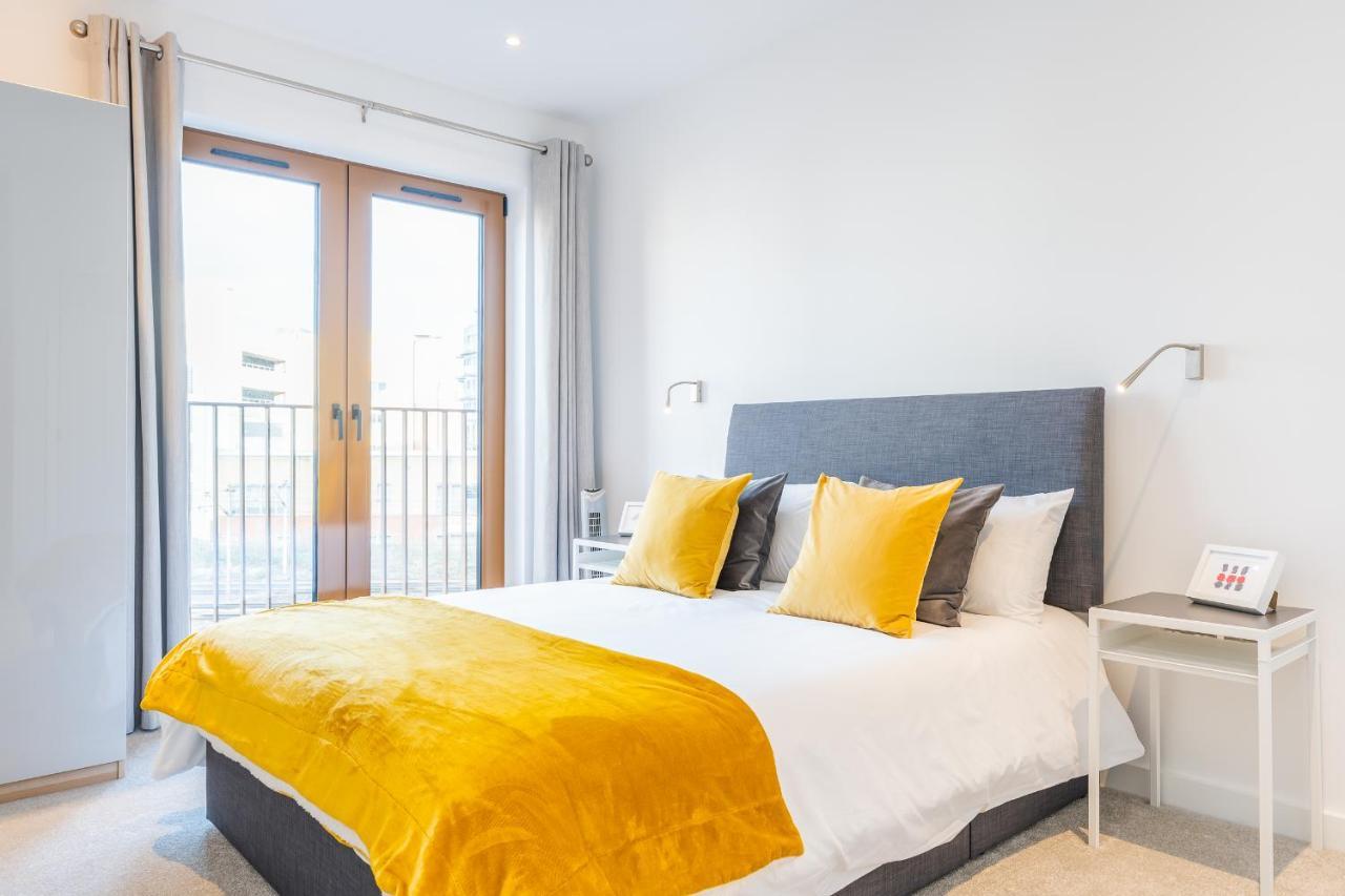 St Albans 2 Bed Luxury City Apartment, 5 Mins Walk To Train & Allocated Parking Eksteriør bilde