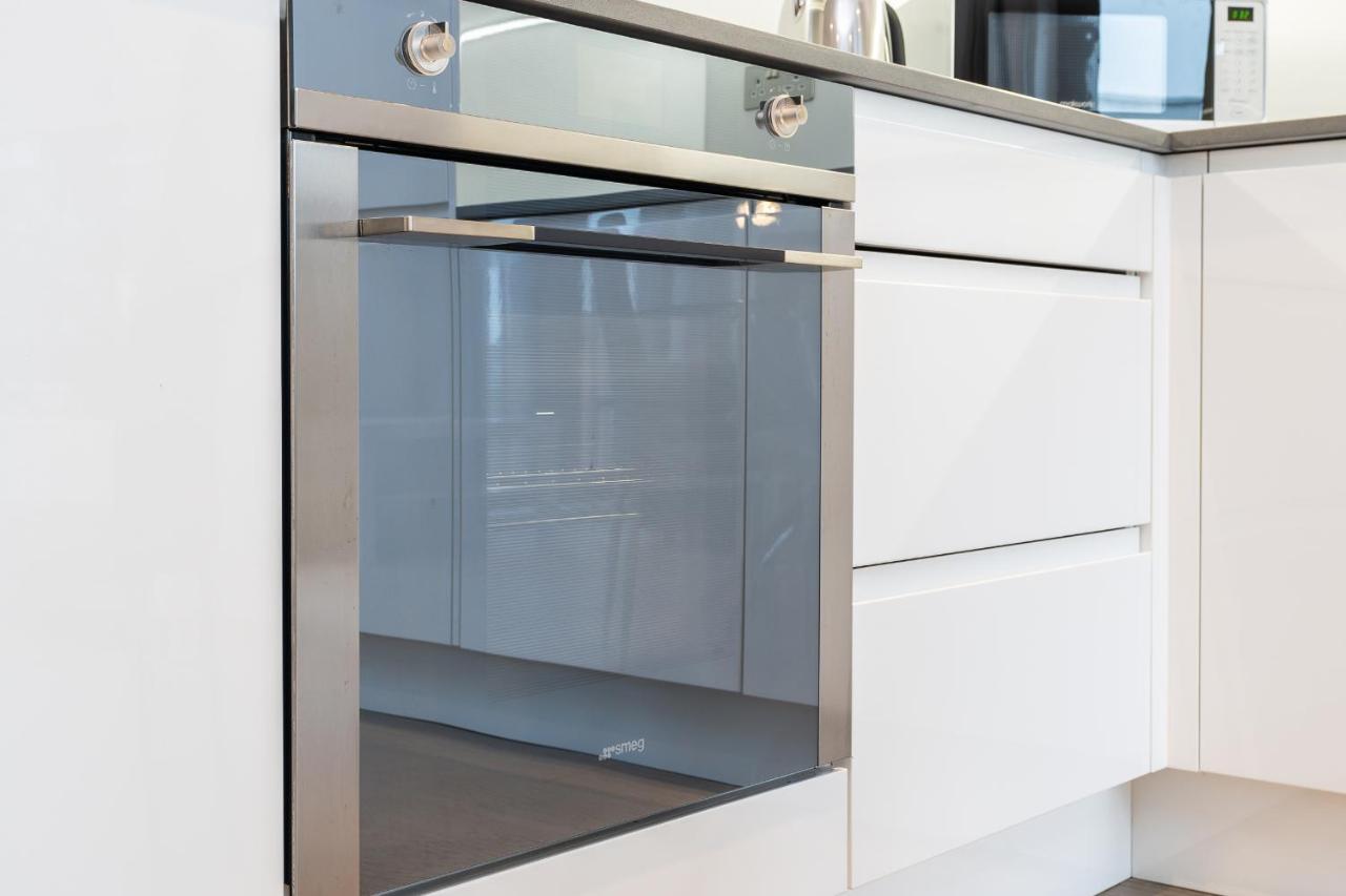St Albans 2 Bed Luxury City Apartment, 5 Mins Walk To Train & Allocated Parking Eksteriør bilde